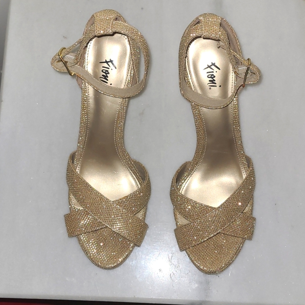 Sparkling Gold Fiani High Heels women's size 7.5